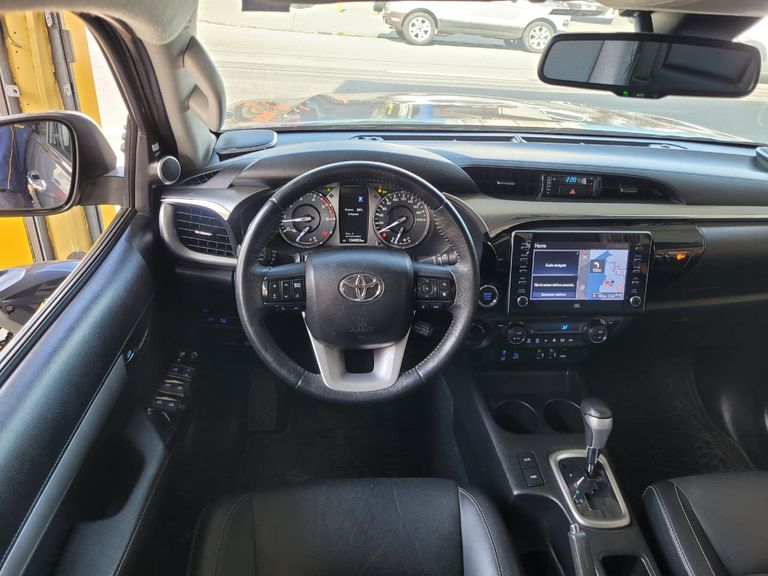 Toyota Hilux CD SRX 4x4 2.8 TDI 16V Diesel Aut.