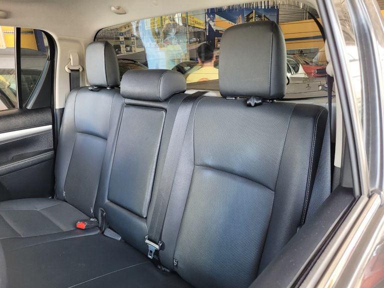 Toyota Hilux CD SRX 4x4 2.8 TDI 16V Diesel Aut.