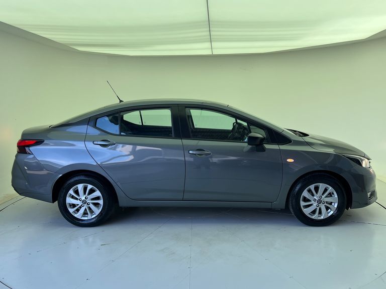 Nissan VERSA Sense 1.6 16V Flex Aut.