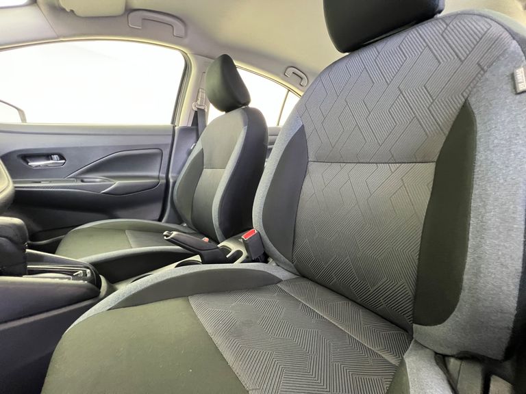 Nissan VERSA Sense 1.6 16V Flex Aut.