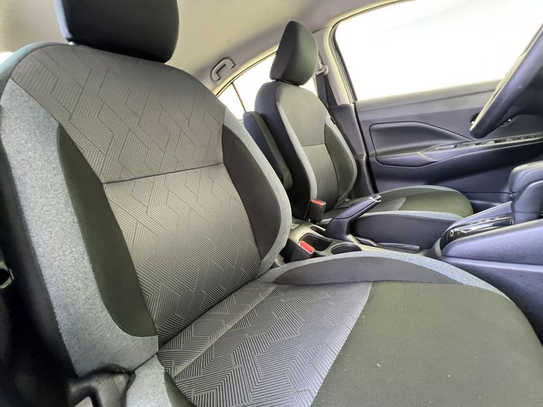 Nissan VERSA Sense 1.6 16V Flex Aut.