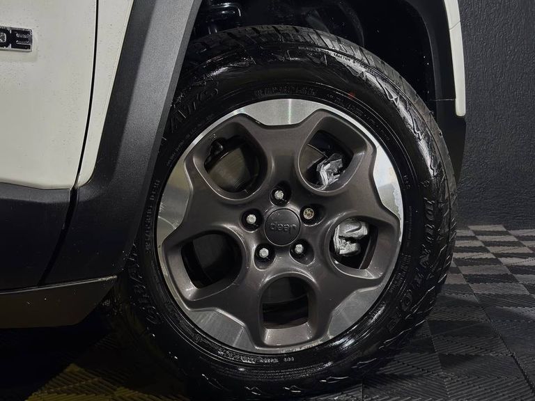 Jeep Renegade Sport 1.8 4X2 Flex 16V Aut. - foto 8