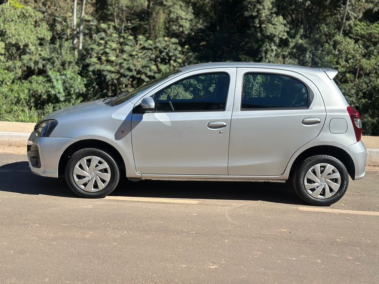 Toyota ETIOS X 1.3 Flex 16V 5p Mec.