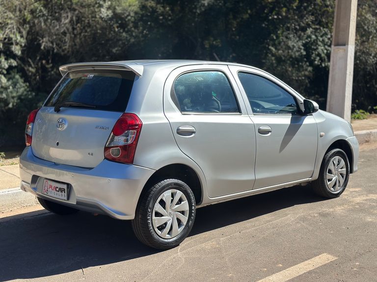 Toyota ETIOS X 1.3 Flex 16V 5p Mec.