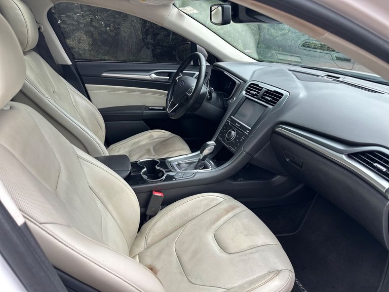 Ford Fusion Titanium 2.0 145cv Aut. (Híbrido)