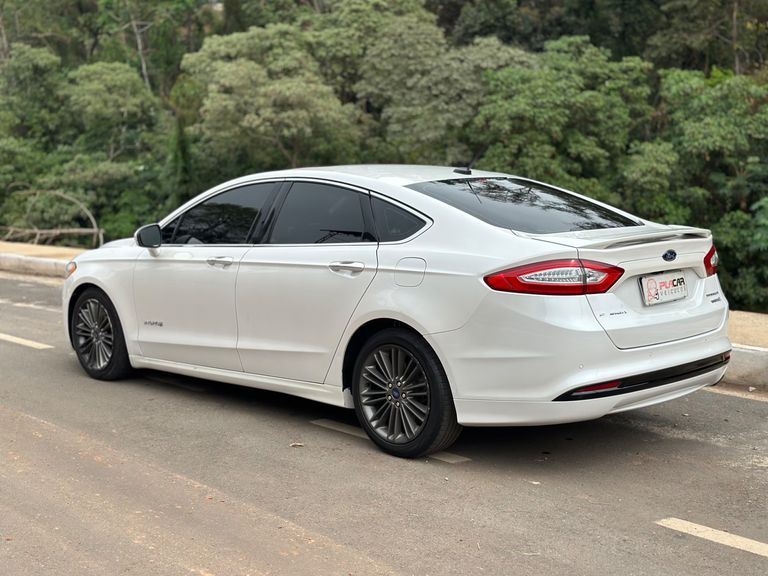 Ford Fusion Titanium 2.0 145cv Aut. (Híbrido)