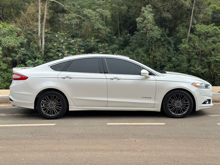 Ford Fusion Titanium 2.0 145cv Aut. (Híbrido)