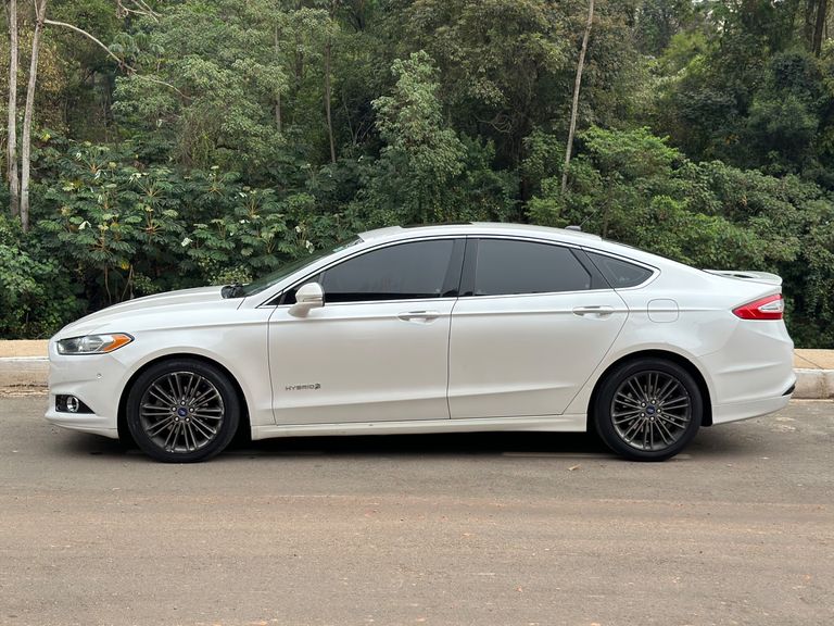 Ford Fusion Titanium 2.0 145cv Aut. (Híbrido)