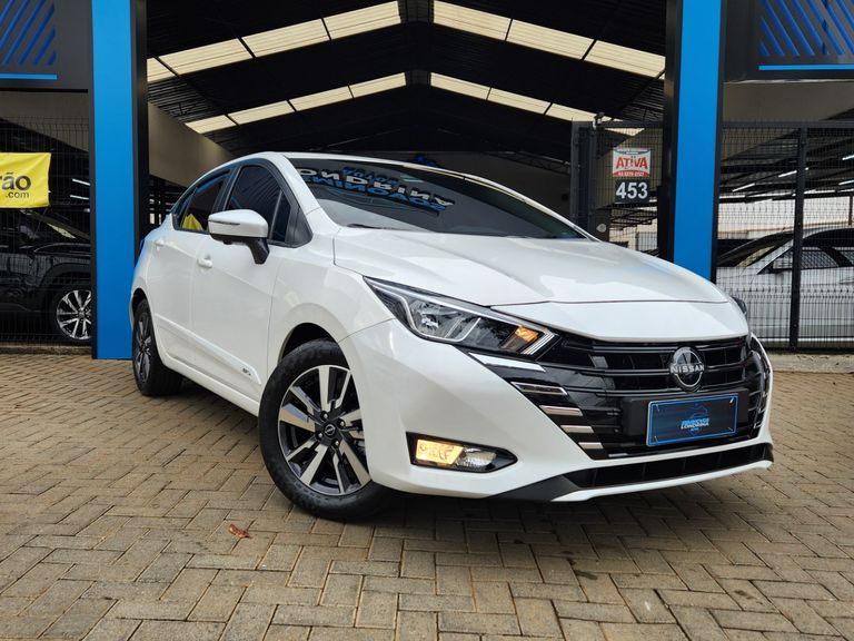 Nissan VERSA Advance 1.6 16V Flex Aut.