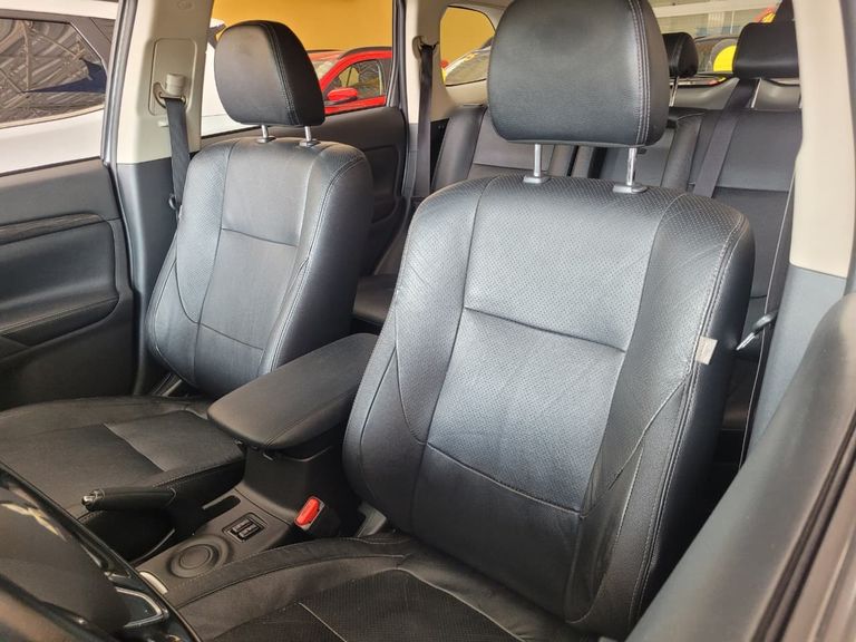 Mitsubishi OUTLANDER 2.0 16V 160cv Aut.