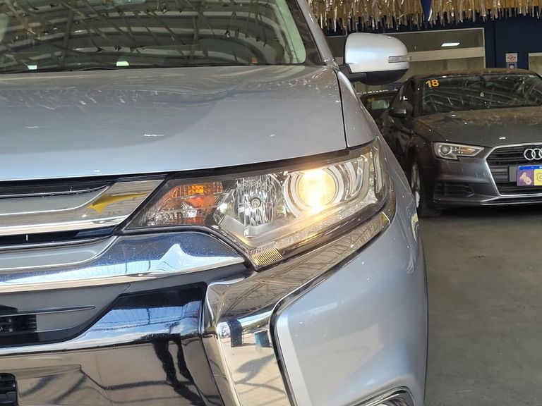 Mitsubishi OUTLANDER 2.0 16V 160cv Aut.