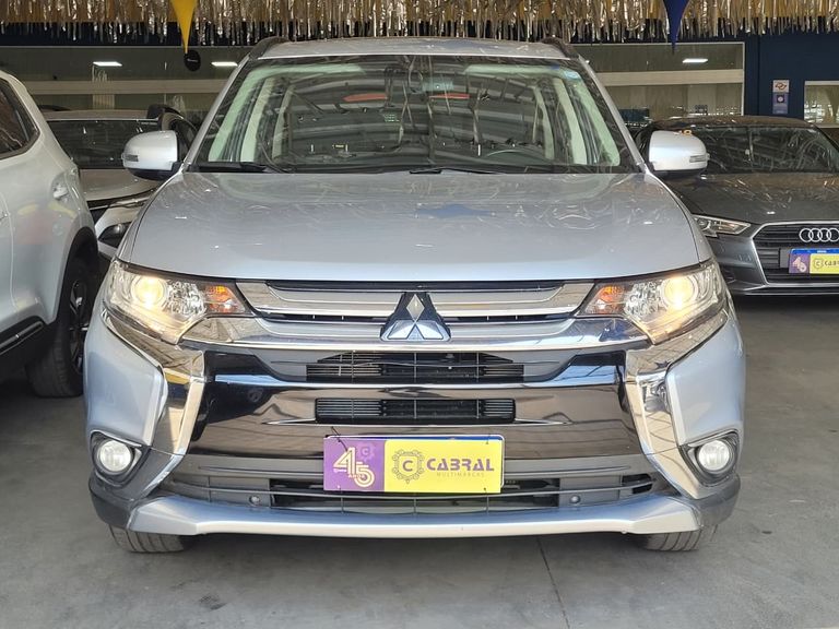 Mitsubishi OUTLANDER 2.0 16V 160cv Aut.