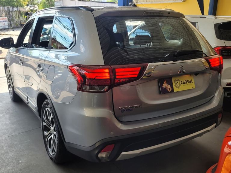 Mitsubishi OUTLANDER 2.0 16V 160cv Aut.