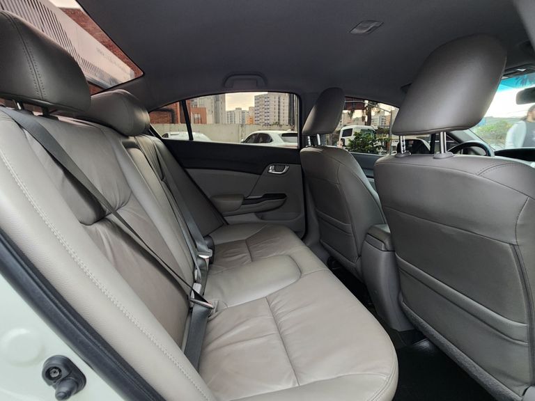 Honda Civic Sedan LXR 2.0 Flexone 16V Aut. 4p
