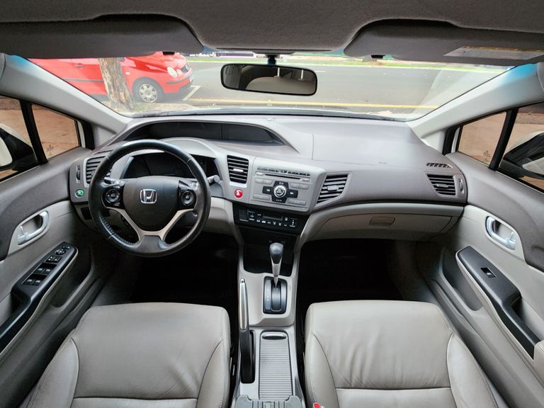 Honda Civic Sedan LXR 2.0 Flexone 16V Aut. 4p
