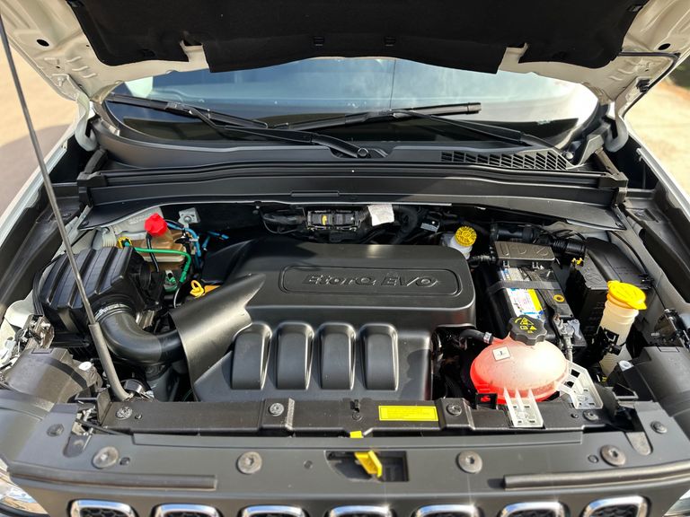 Jeep Renegade Sport 1.8 4x2 Flex 16V Aut.
