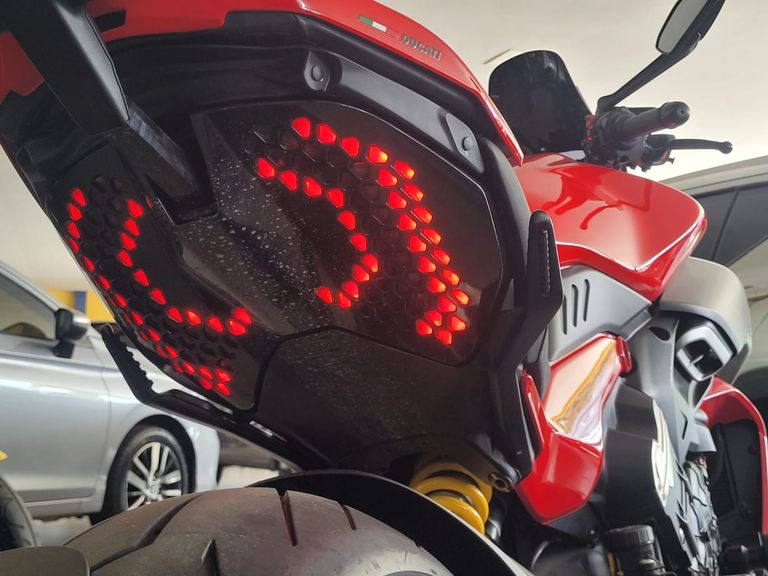 Ducati DIAVEL V4 1158