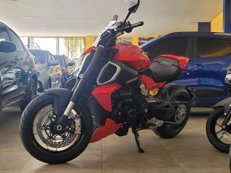 Ducati DIAVEL V4 1158