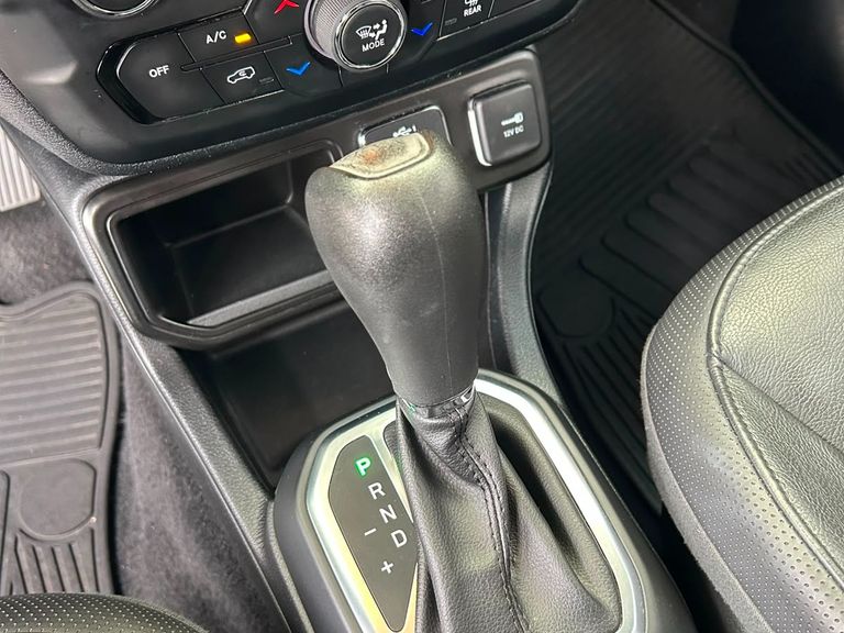 Jeep Renegade Longitude 1.8 4x2 Flex 16V Aut.