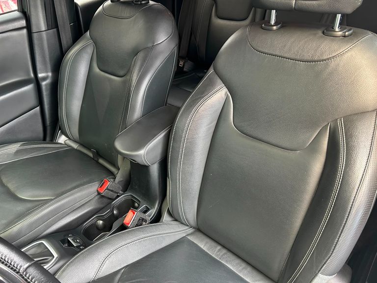Jeep Renegade Longitude 1.8 4x2 Flex 16V Aut.