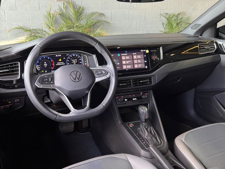 VolksWagen Nivus Highline 1.0 200 TSI Flex Aut.