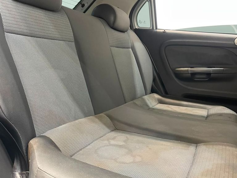 VolksWagen Gol (novo) 1.0 Mi Total Flex 8V 4p