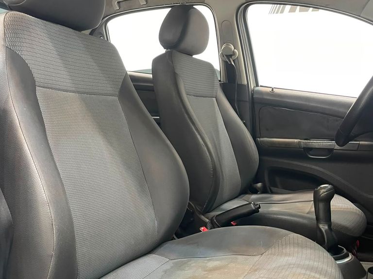 VolksWagen Gol (novo) 1.0 Mi Total Flex 8V 4p