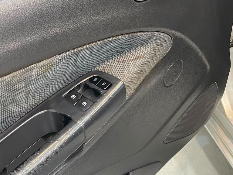 VolksWagen Gol (novo) 1.0 Mi Total Flex 8V 4p