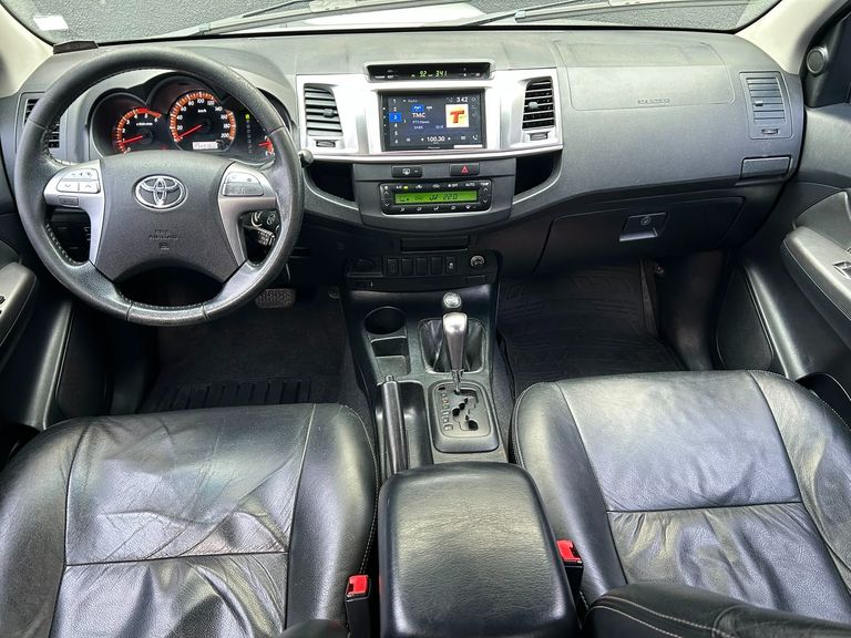 Toyota Hilux CD SRV D4-D 4x4 3.0 TDI Diesel Aut
