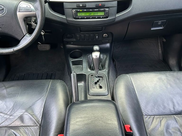 Toyota Hilux CD SRV D4-D 4x4 3.0 TDI Diesel Aut