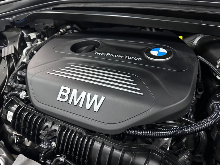 BMW X1 SDRIVE 20i X-Line 2.0 TB Active Flex