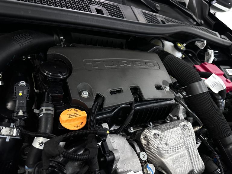 Peugeot 2008 GT 1.0 Turbo 200 5p Aut.