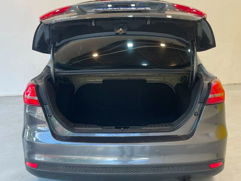 Ford Focus 2.0 16V/SE/SE Plus Flex 5p Aut.