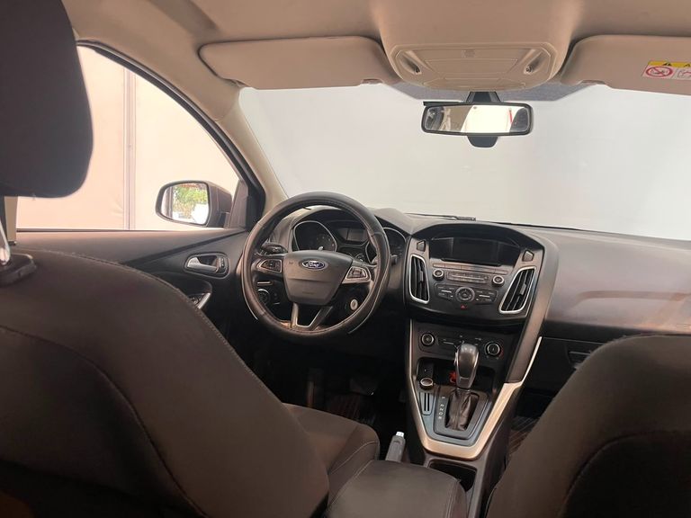 Ford Focus 2.0 16V/SE/SE Plus Flex 5p Aut.
