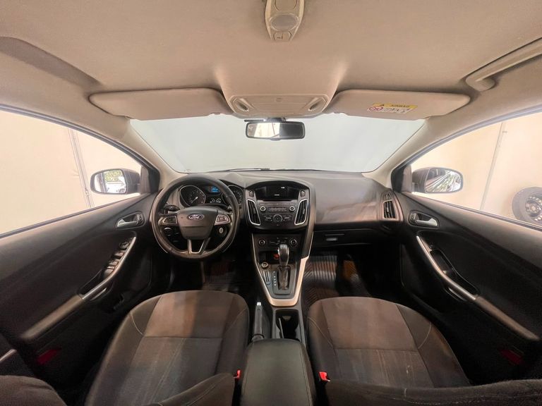 Ford Focus 2.0 16V/SE/SE Plus Flex 5p Aut.