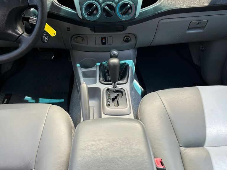 Toyota Hilux CD SRV D4-D 4x4 3.0 TDI Diesel Aut
