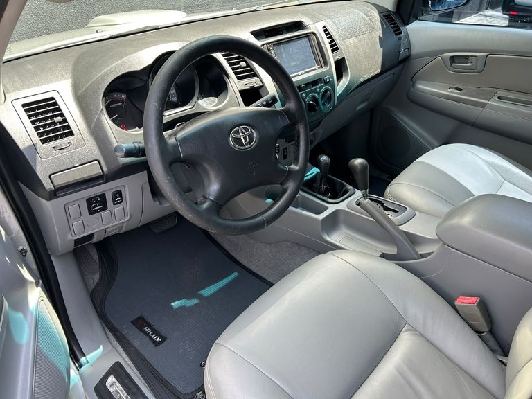 Toyota Hilux CD SRV D4-D 4x4 3.0 TDI Diesel Aut