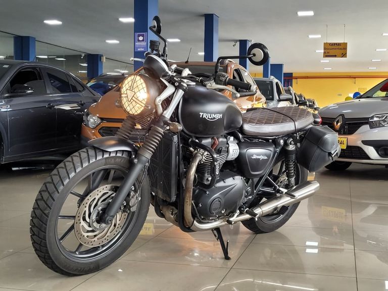 TRIUMPH STREET  TWIN 900cc