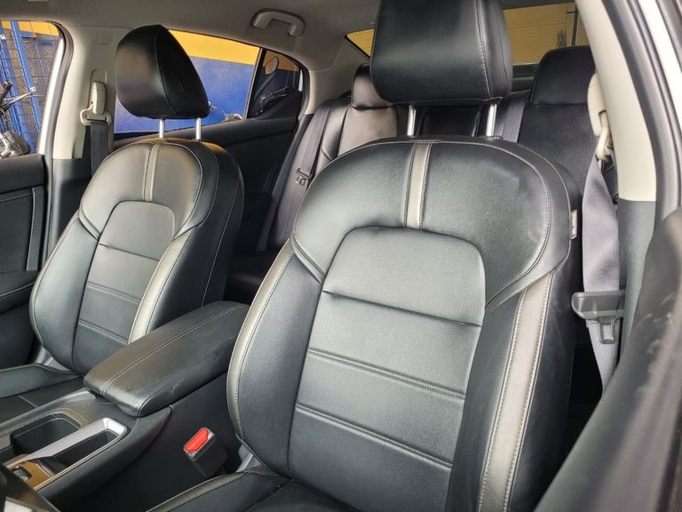 Nissan Sentra Advance 2.0 16V Aut.