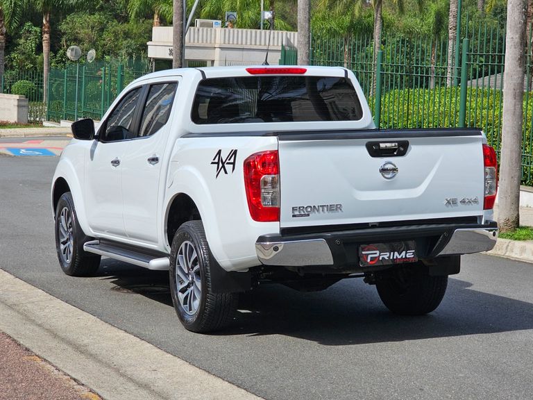 Nissan Frontier XE CD 4x4 2.3 Bi-TB Diesel Aut.
