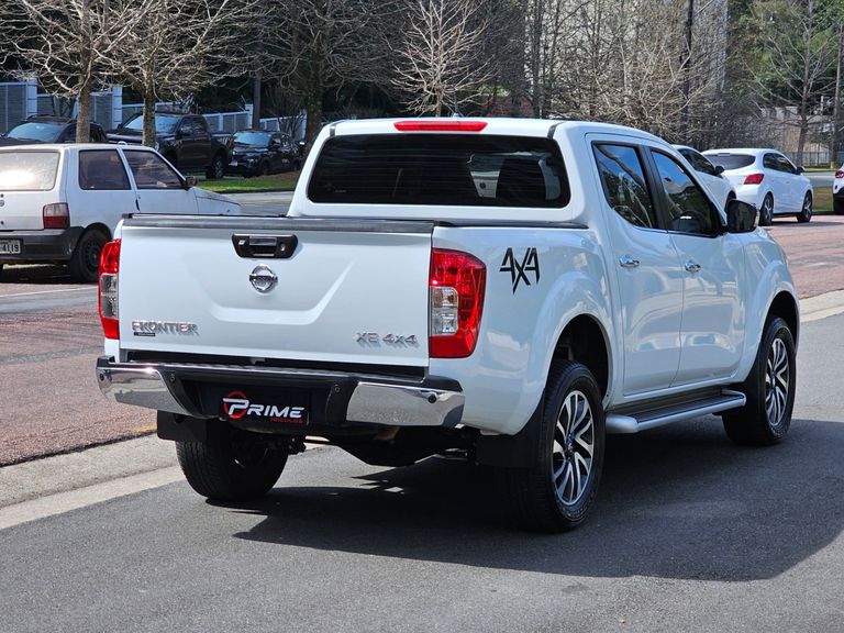 Nissan Frontier XE CD 4x4 2.3 Bi-TB Diesel Aut.