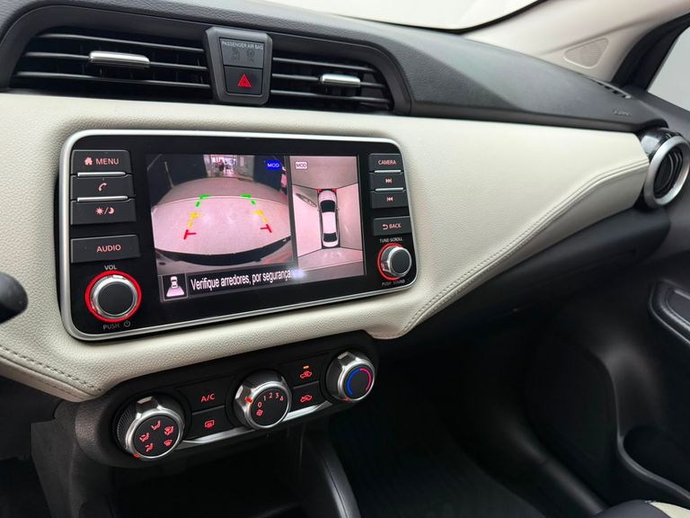 Nissan VERSA Advance 1.6 16V Flex Aut.