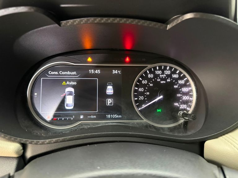 Nissan VERSA Advance 1.6 16V Flex Aut.