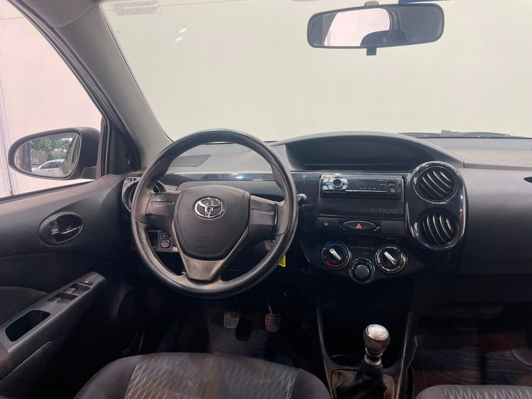 Toyota ETIOS X 1.3 Flex 16V 5p Mec.