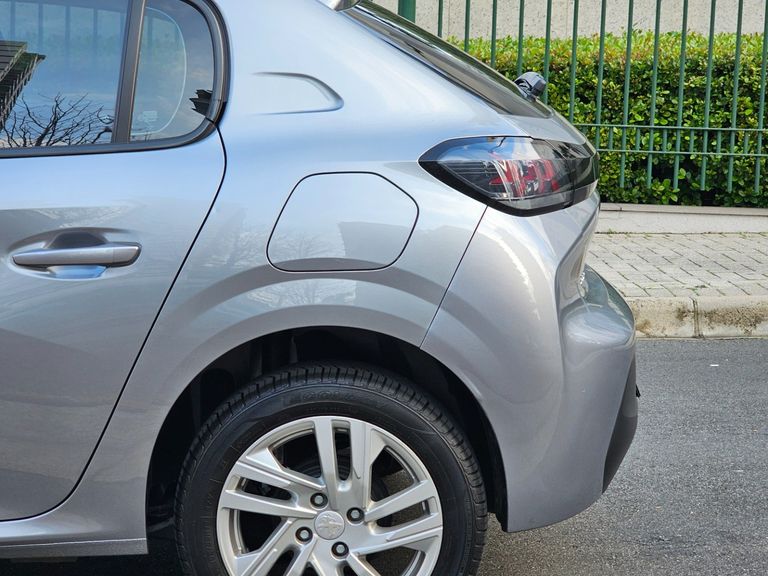 Peugeot 208 Active 1.6 Flex 16V 5p Aut.
