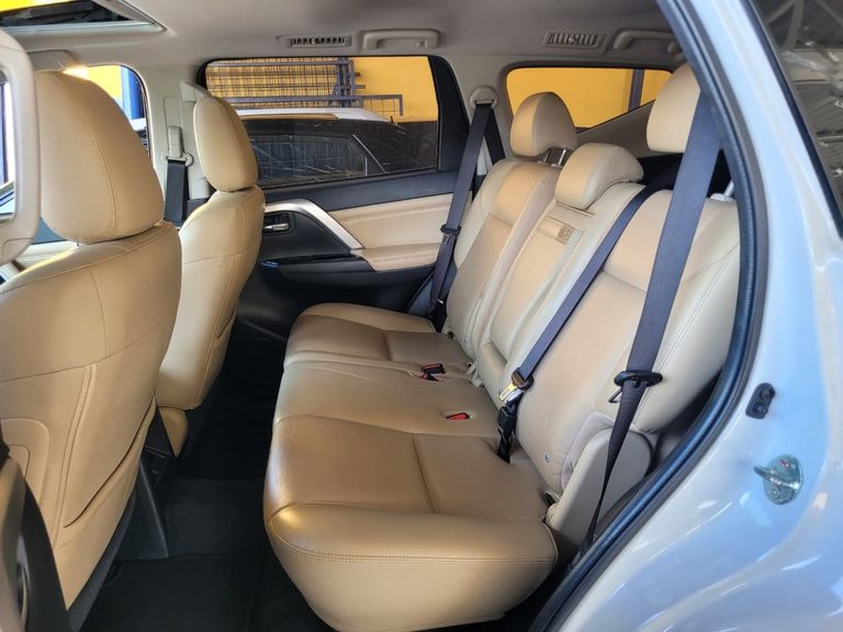 Mitsubishi Pajero Sport HPE-S 2.4  4x4 Diesel Aut.