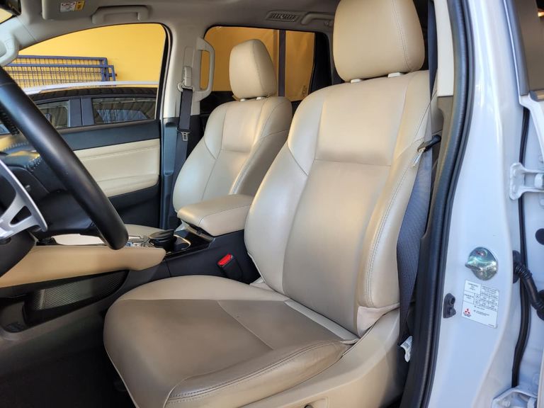 Mitsubishi Pajero Sport HPE-S 2.4  4x4 Diesel Aut.