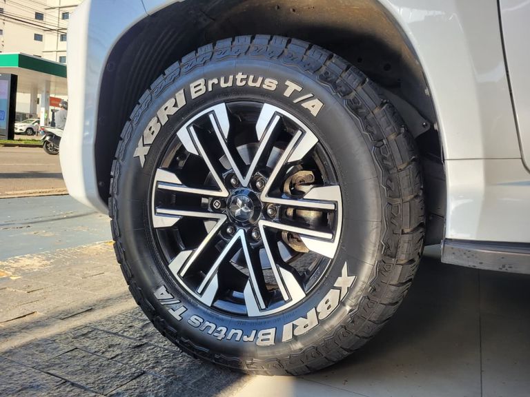 Mitsubishi Pajero Sport HPE-S 2.4  4x4 Diesel Aut.