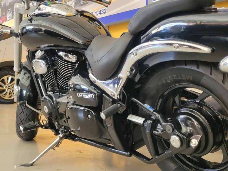 SUZUKI BOULEVARD M800