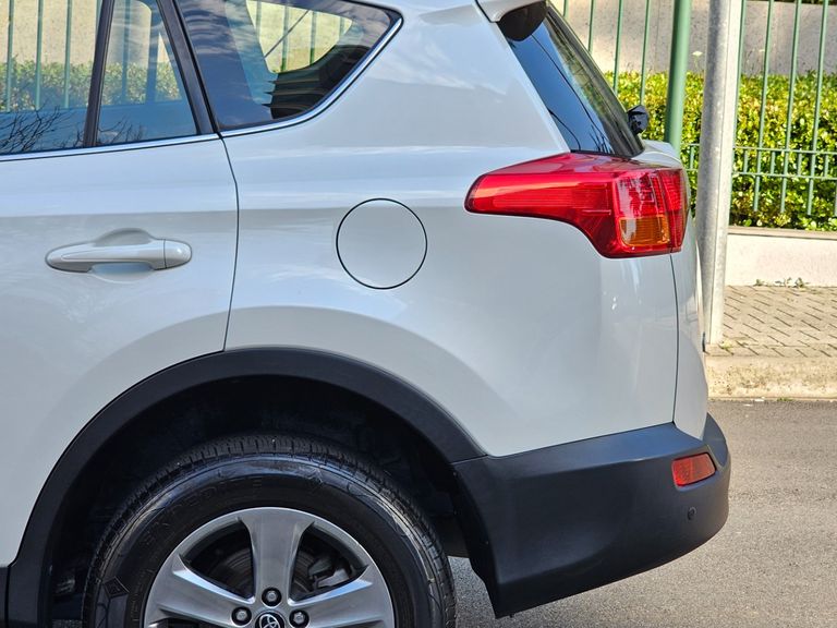 Toyota RAV4 2.0 4x4 16V Aut.